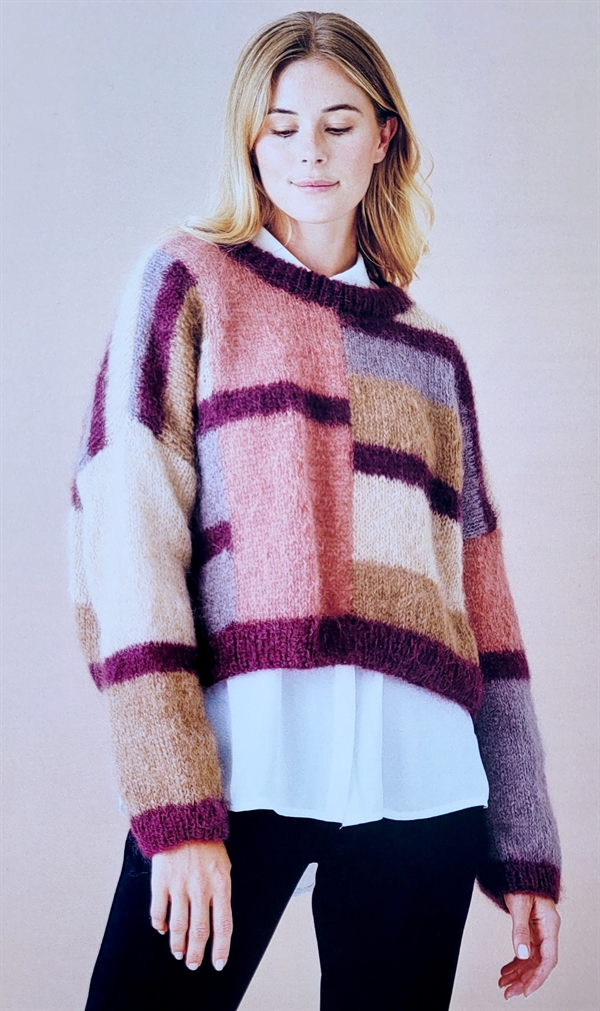 Grafisk sweater med striber - Bella by Permin