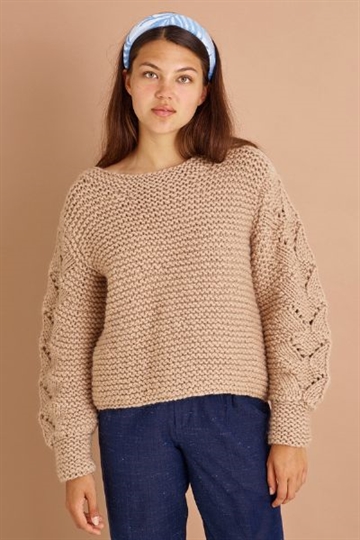 Retstrikket sweater i Betty