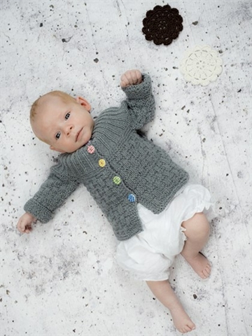 Babytrøje i Organic Wool+Nettles no 4 fra Onion Knit