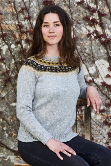 Sweater med mønstret bærestykke - Sarah by Permin