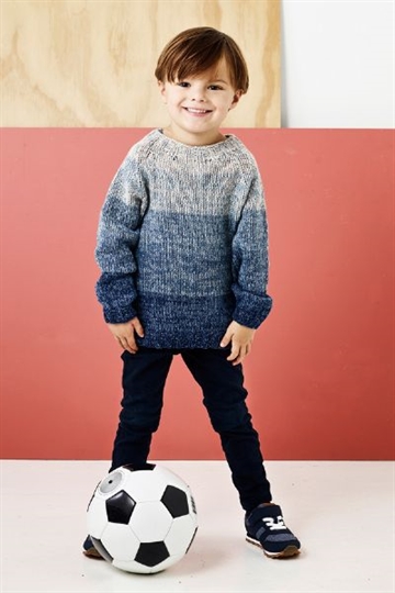 Drengesweater med striber i Ellen by Permin