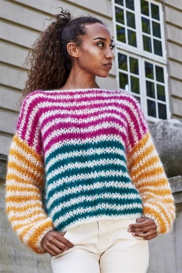 Stribet sweater i Bella by Permin