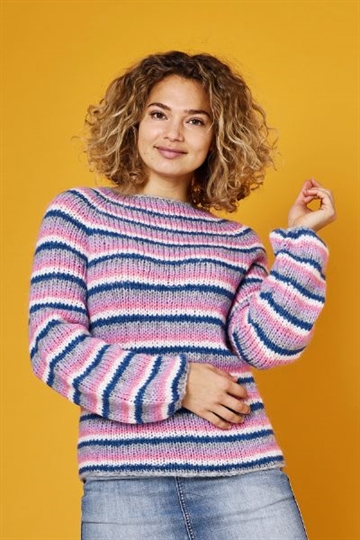 Raglansweater med striber i Alice by Permin